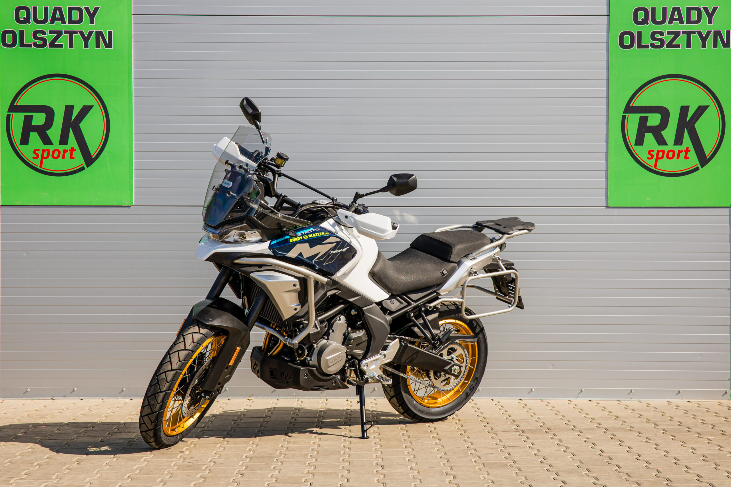 CFMoto 700 MT