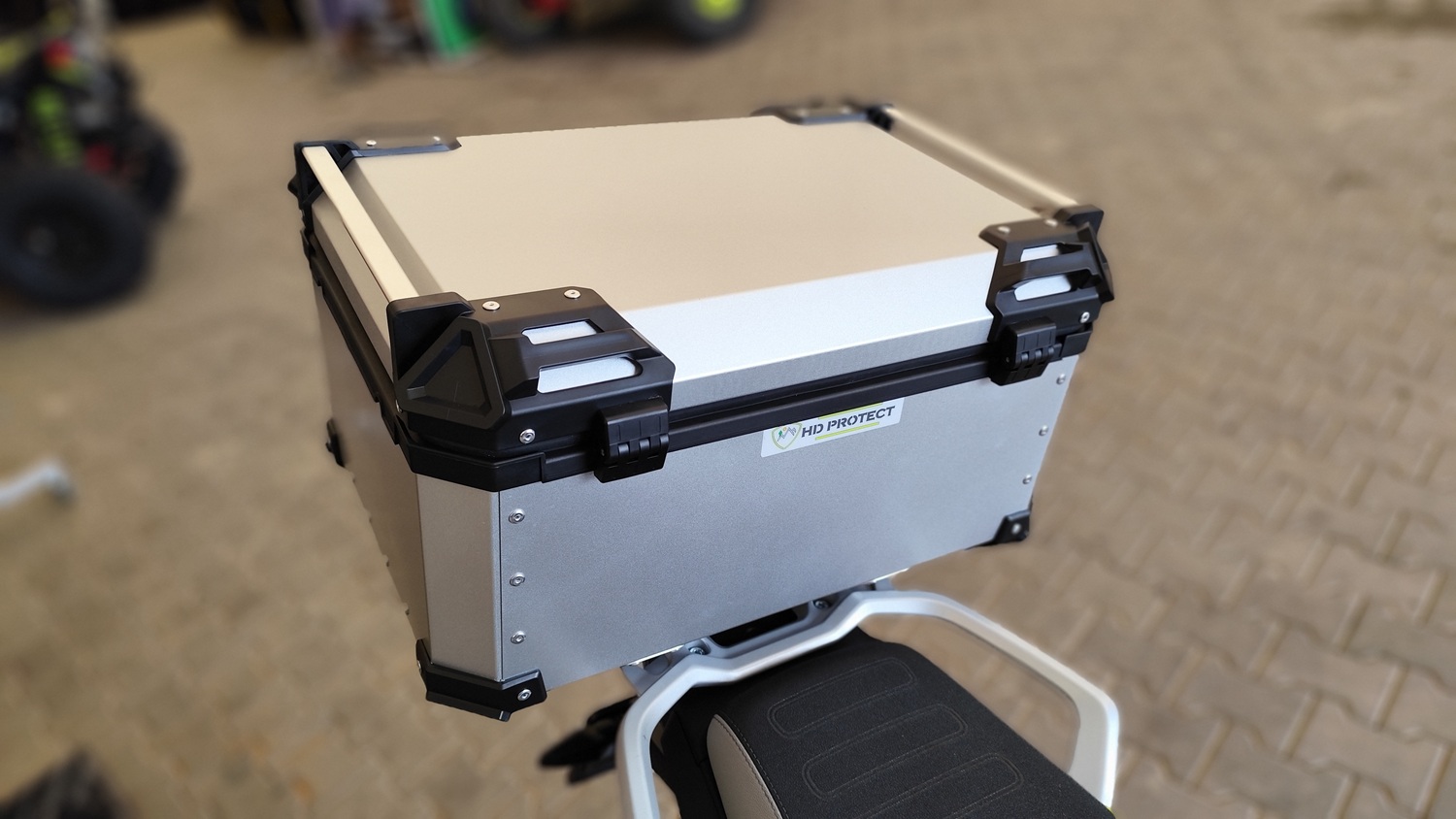 HDProtect Kufer motocyklowy centralny uniwersalny aluminiowy 65L