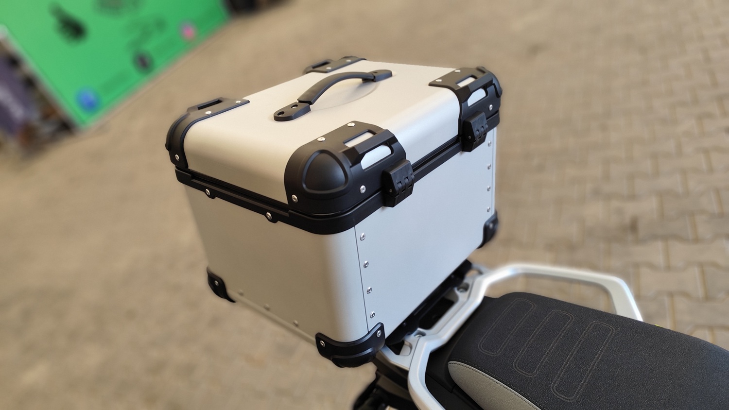 HDProtect Kufer motocyklowy centralny uniwersalny aluminiowy 45L