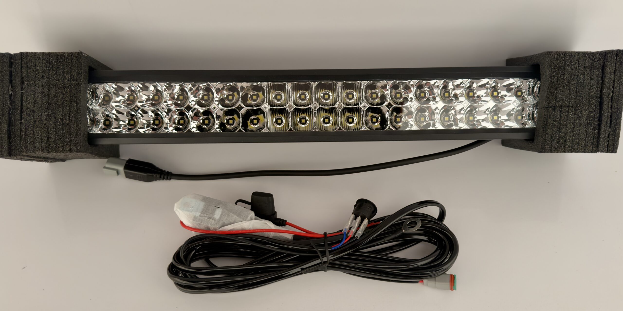 Lampa Led HDProtect 20″ 200W z wiązką