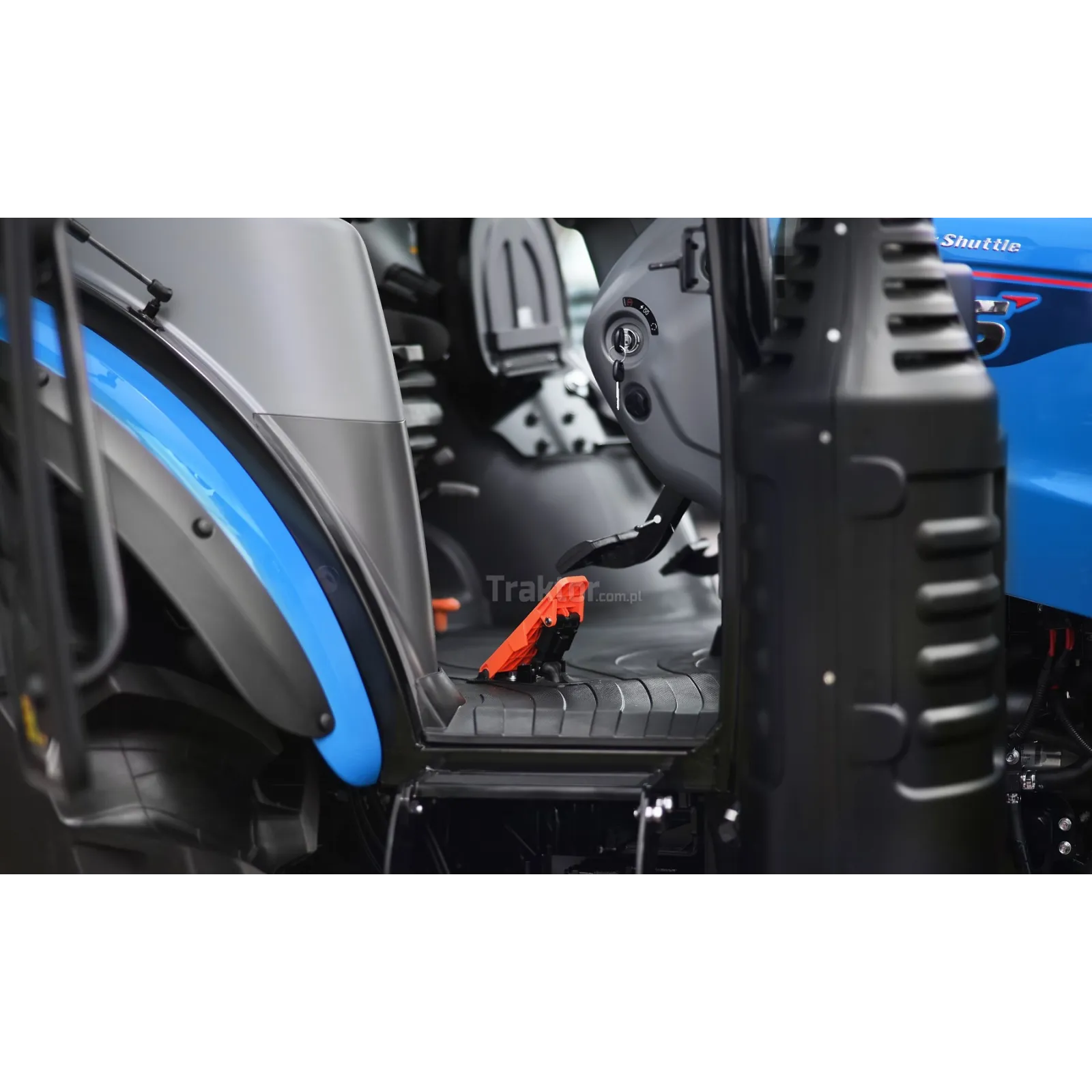 ls-tractor-mt7101-pst-4x4-101-km-cab-ehl-auto (6)